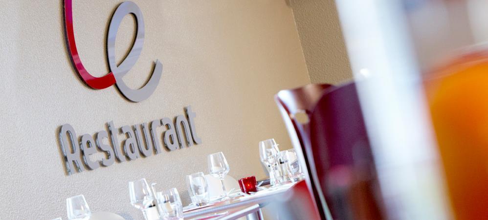 Campanile Paris Ouest - Nanterre - La Defense Hotel Restaurant photo